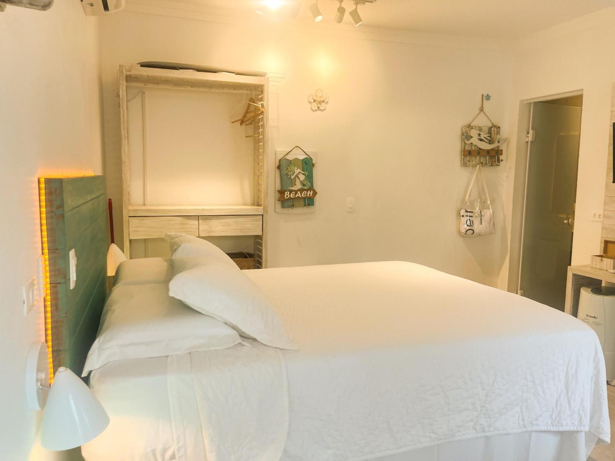Casa D'Aroeira Residencial Boutique - Centro De Juquei - 2 Quadras Do Mar - Servico De Praia - Roupa De Cama 600 Fios Algodao Egipcio - Toalhas Banho E Praia - Tudo Novo - Estacionamento Interno - Cozinha - Consulte Unidades Com Ofuro Hidro E Cromote Eksteriør bilde